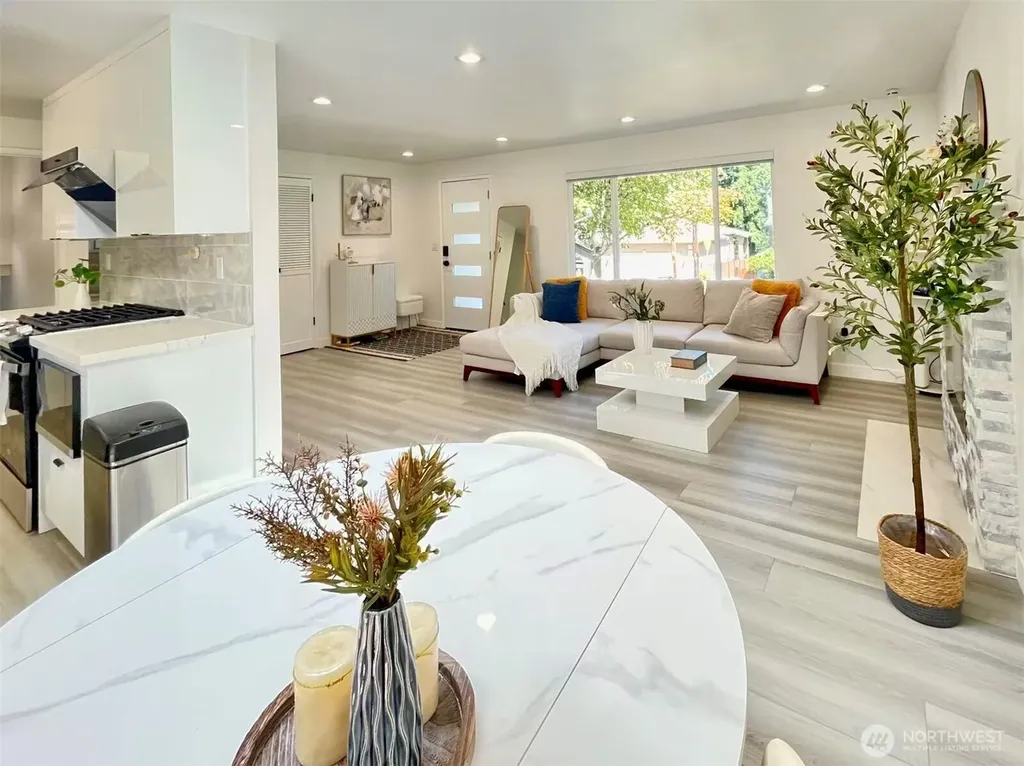 1261 150th Avenue SE Bellevue WA 98007