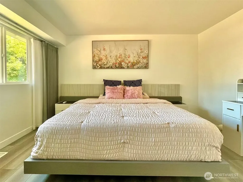 1261 150th Avenue SE Bellevue WA 98007