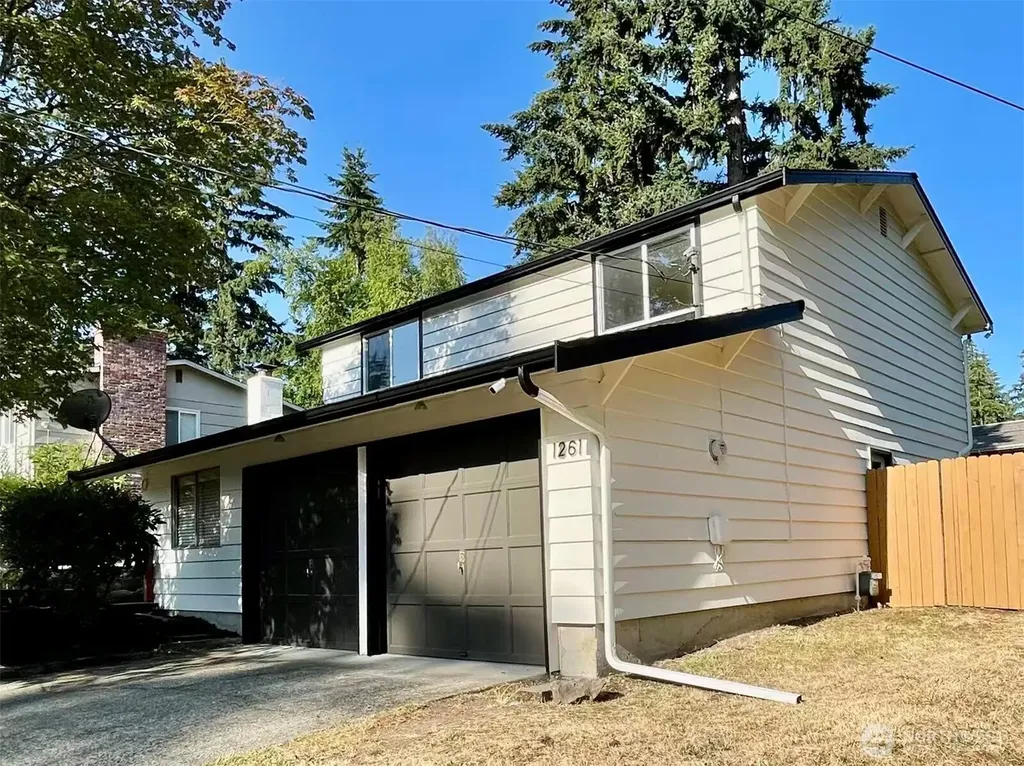1261 150th Avenue SE Bellevue WA 98007