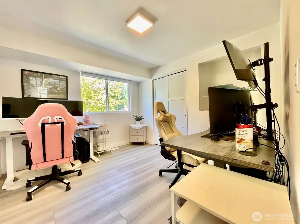 1261 150th Avenue SE Bellevue WA 98007