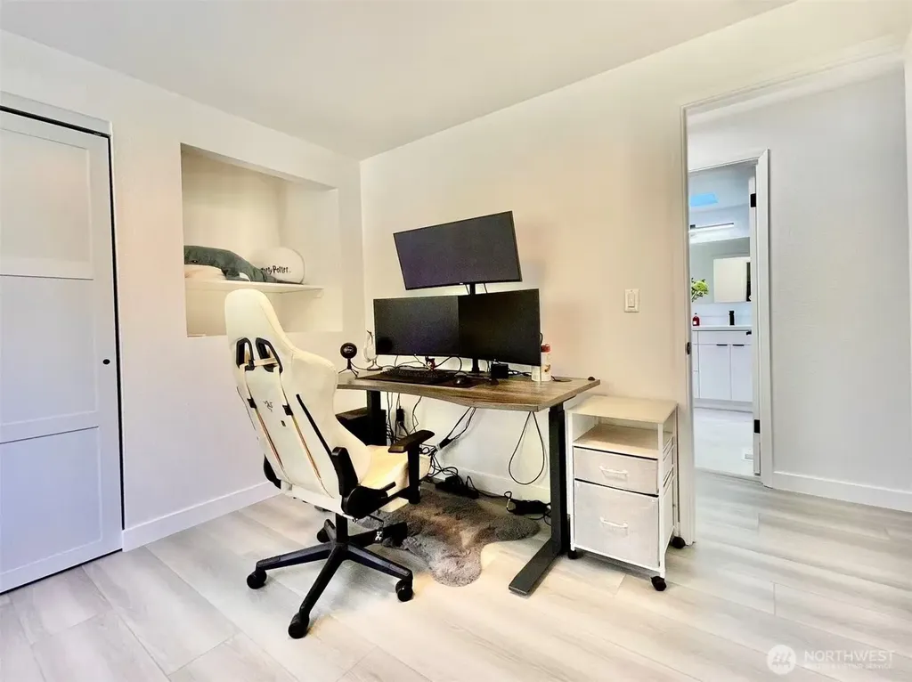 1261 150th Avenue SE Bellevue WA 98007