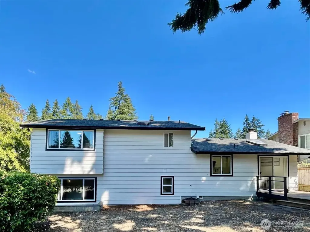 1261 150th Avenue SE Bellevue WA 98007
