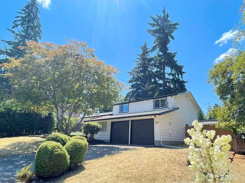 1261 150th Avenue SE Bellevue WA 98007