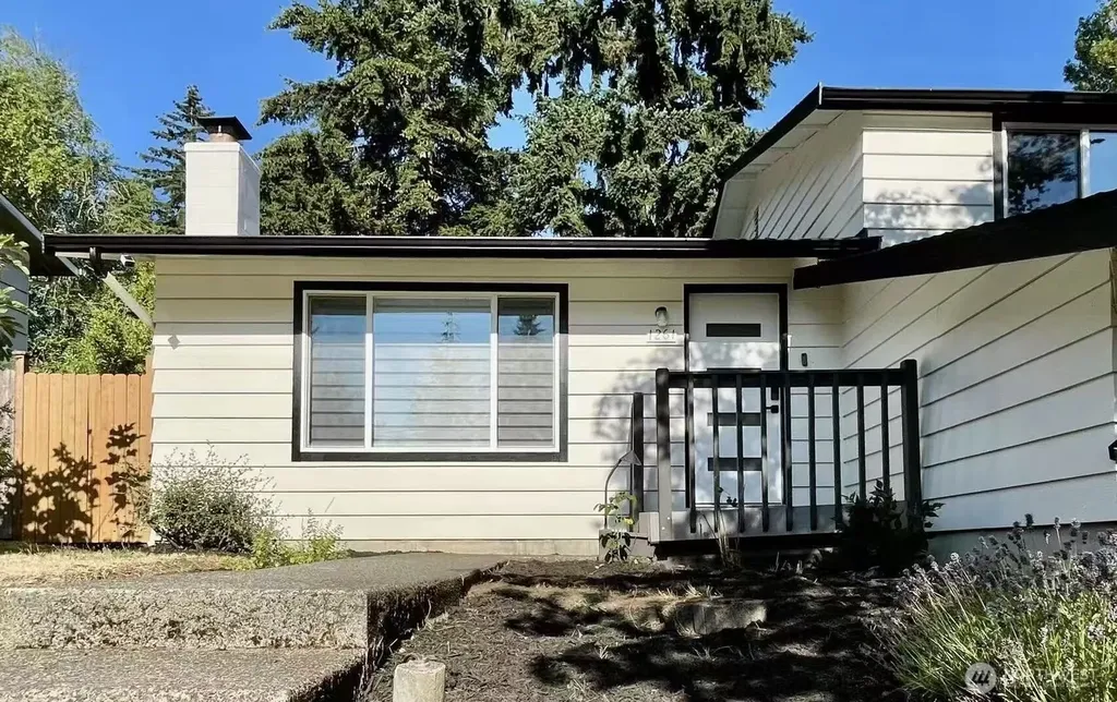 1261 150th Avenue SE Bellevue WA 98007