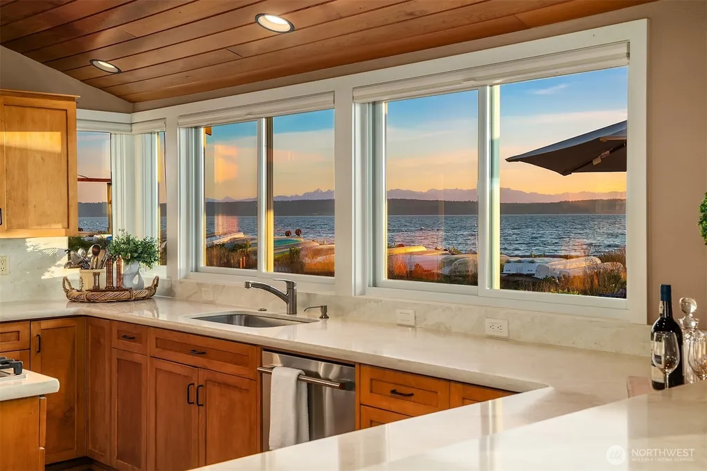 309 Seascape Drive Camano Island WA 98282