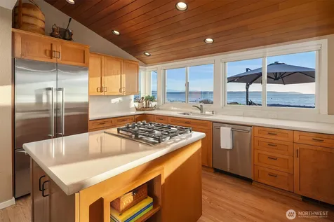 309 Seascape Drive Camano Island WA 98282