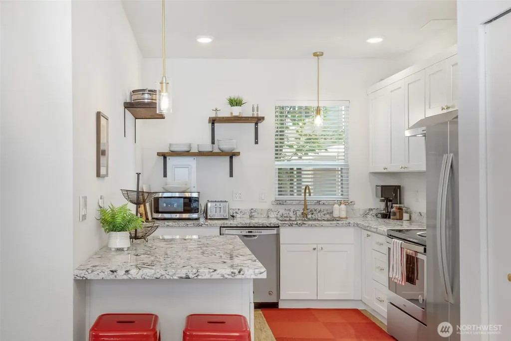 1124 14th Avenue Seattle WA 98122