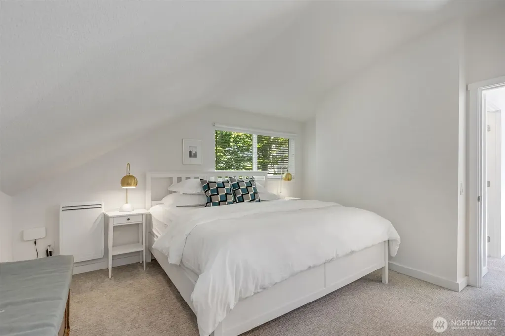 1124 14th Avenue Seattle WA 98122