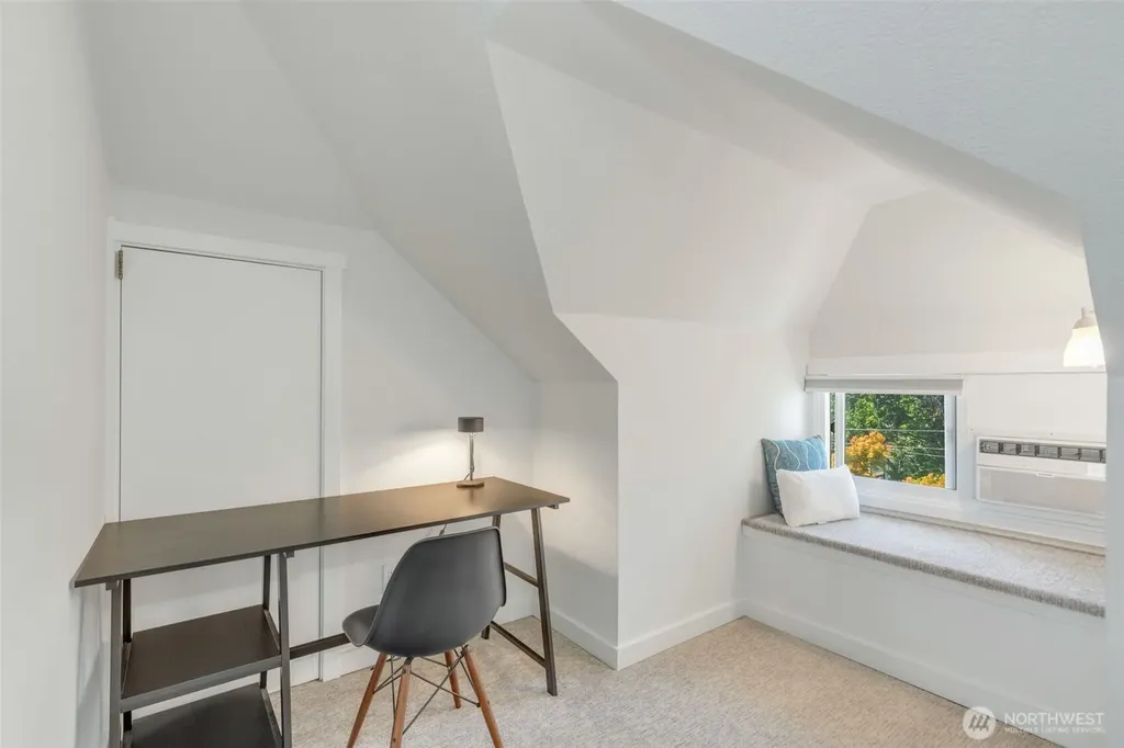 1124 14th Avenue Seattle WA 98122