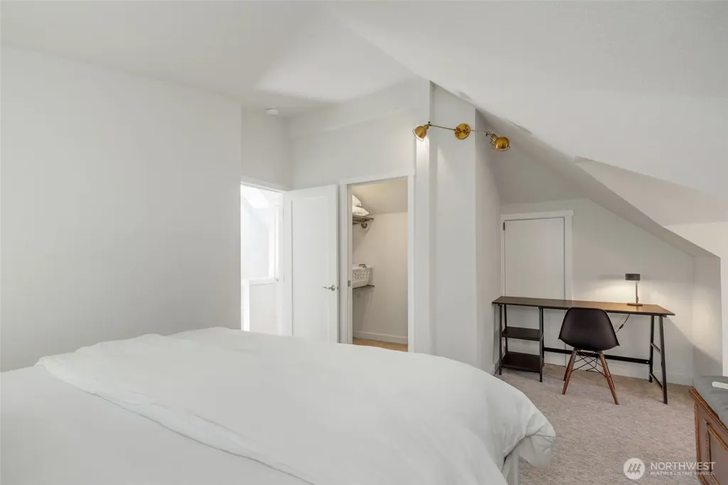 1124 14th Avenue Seattle WA 98122