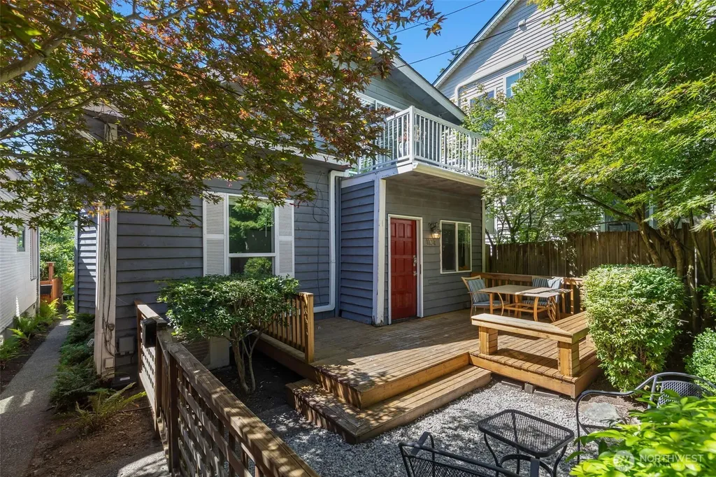1124 14th Avenue Seattle WA 98122