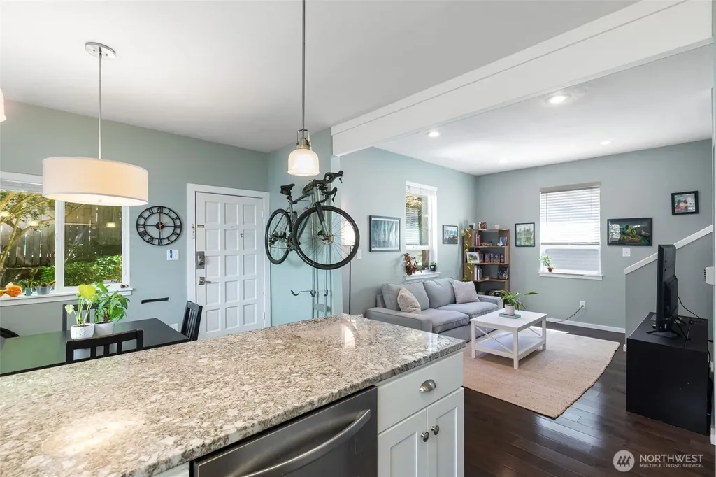 1124 14th Avenue Seattle WA 98122