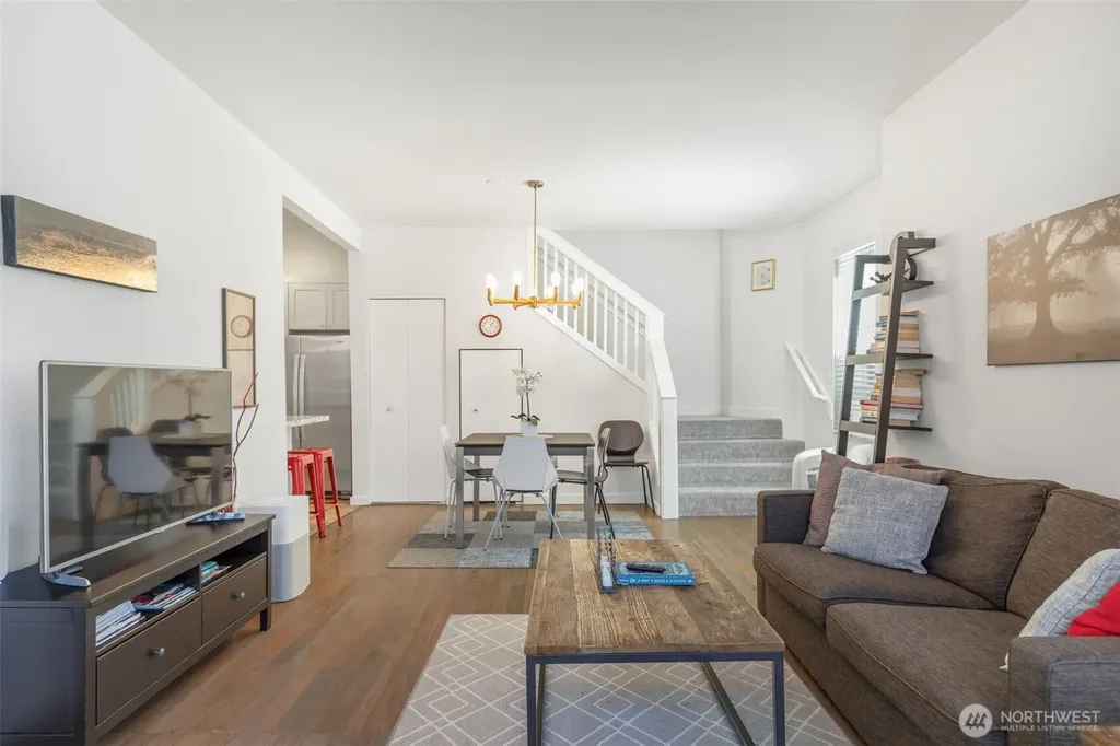 1124 14th Avenue Seattle WA 98122