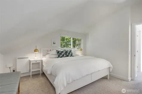 1124 14th Avenue Seattle WA 98122