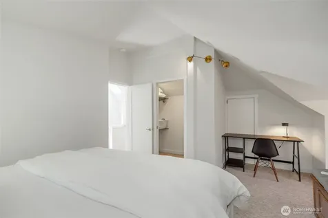 1124 14th Avenue Seattle WA 98122