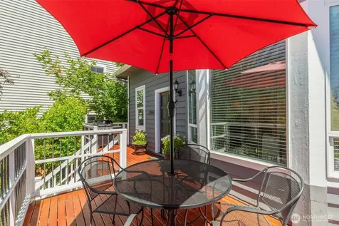 1124 14th Avenue Seattle WA 98122