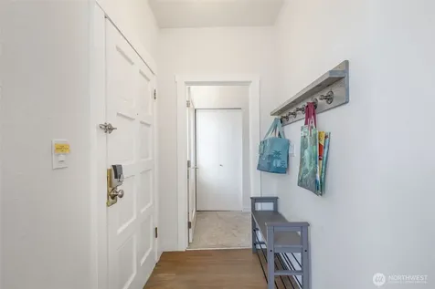 1124 14th Avenue Seattle WA 98122