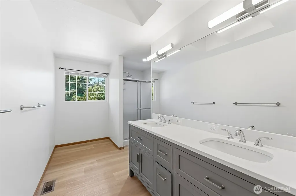 19225 208th Avenue SE Renton WA 98058