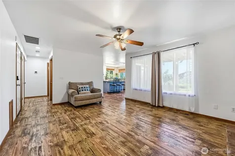 19225 208th Avenue SE Renton WA 98058