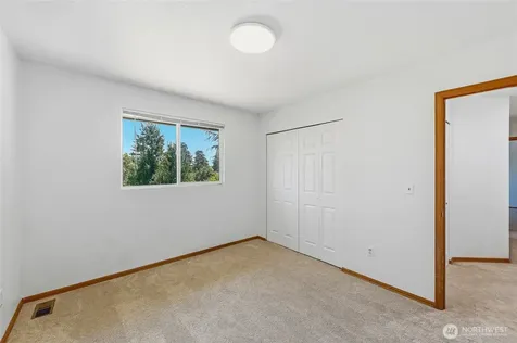 19225 208th Avenue SE Renton WA 98058