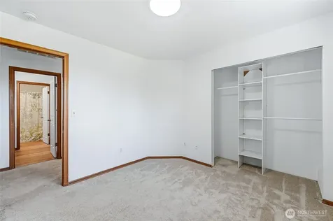 19225 208th Avenue SE Renton WA 98058