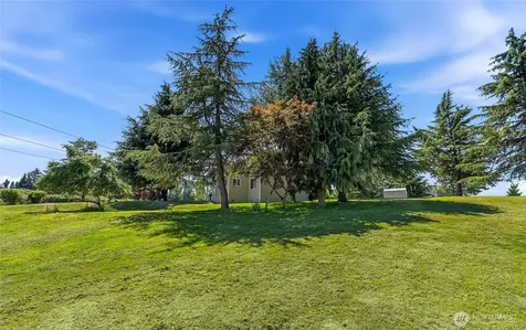 19225 208th Avenue SE Renton WA 98058