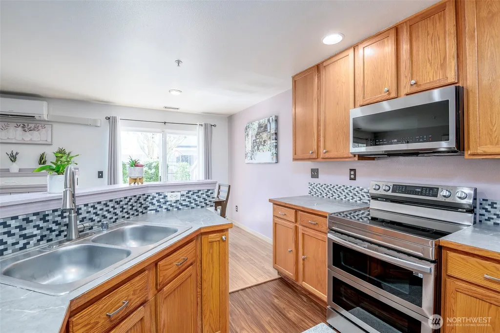 4802 Nassau Avenue NE Tacoma WA 98422