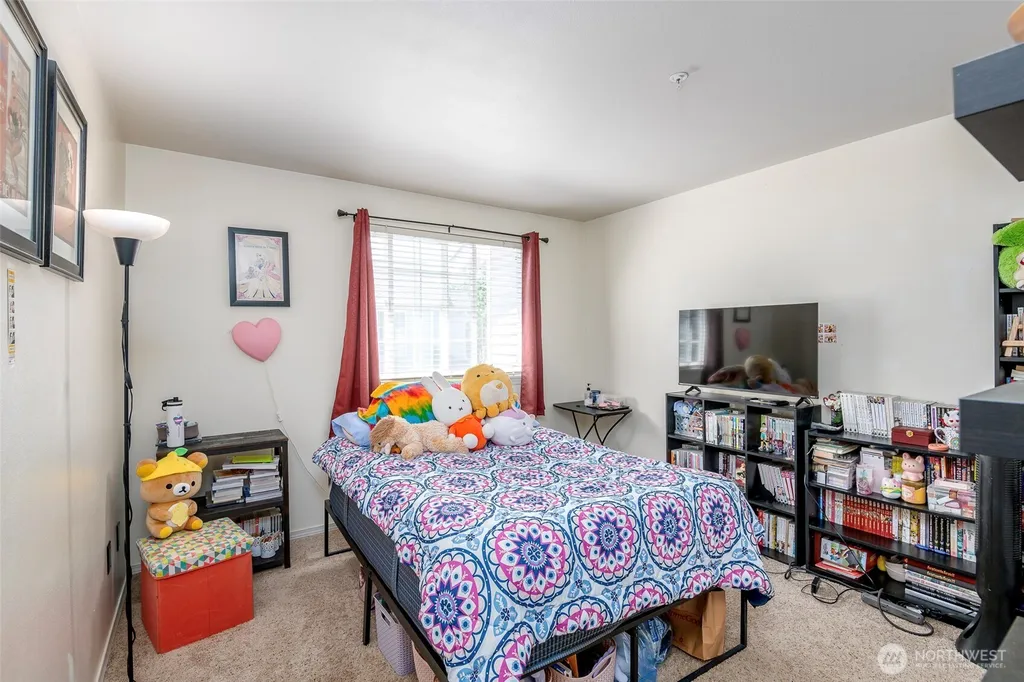 4802 Nassau Avenue NE Tacoma WA 98422