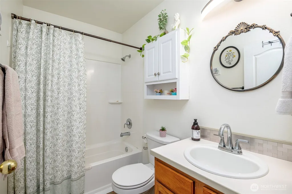4802 Nassau Avenue NE Tacoma WA 98422