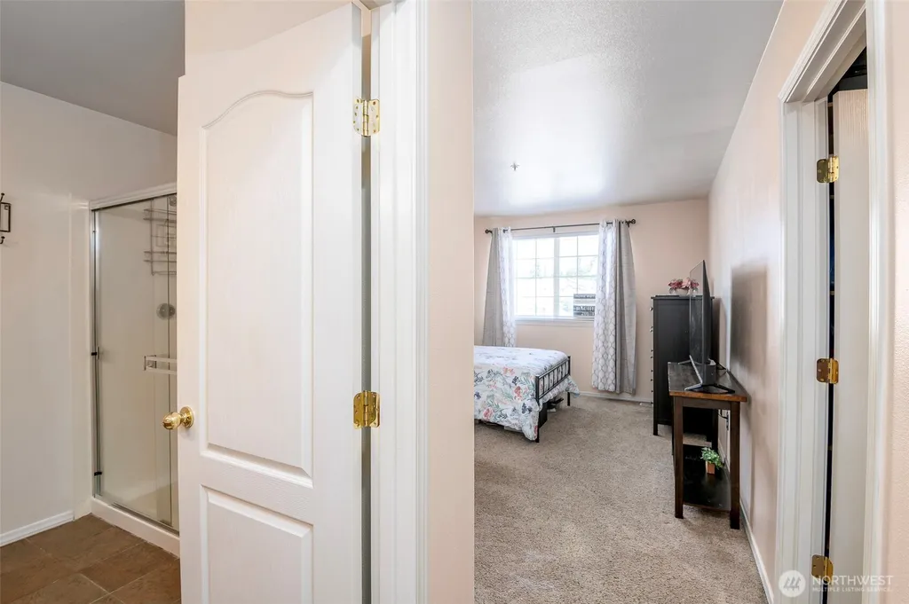 4802 Nassau Avenue NE Tacoma WA 98422
