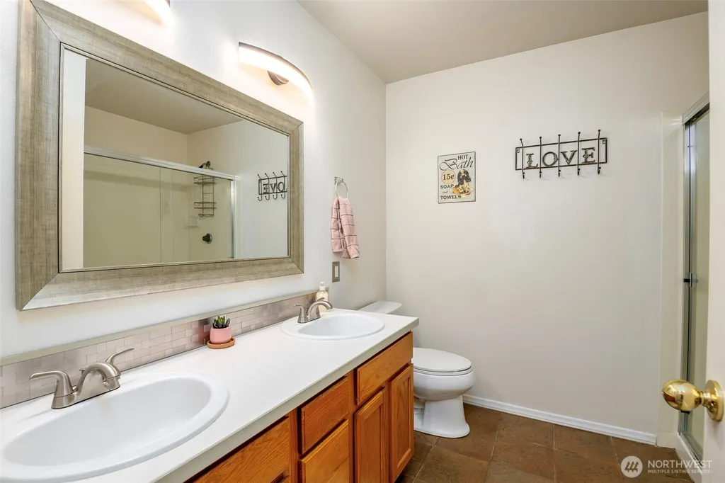 4802 Nassau Avenue NE Tacoma WA 98422