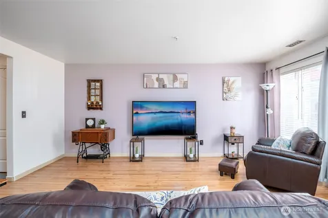 4802 Nassau Avenue NE Tacoma WA 98422