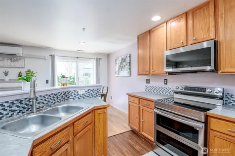 4802 Nassau Avenue NE Tacoma WA 98422