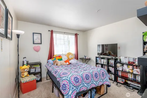4802 Nassau Avenue NE Tacoma WA 98422