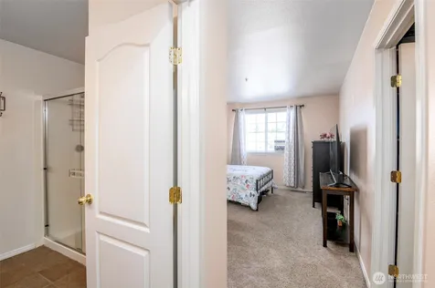 4802 Nassau Avenue NE Tacoma WA 98422