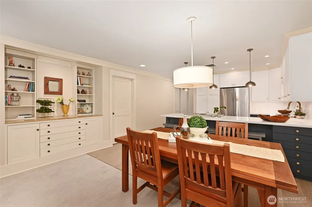5858 NE Parkpoint Drive Seattle WA 98115