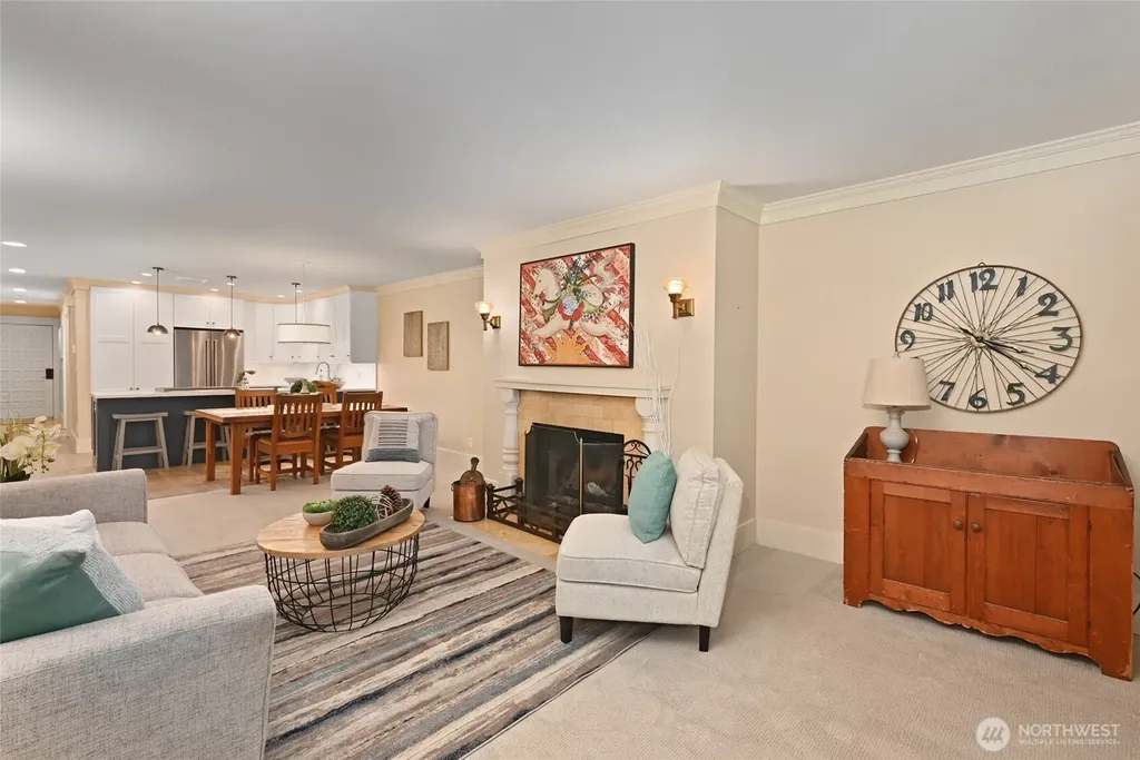 5858 NE Parkpoint Drive Seattle WA 98115