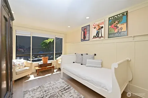 5858 NE Parkpoint Drive Seattle WA 98115