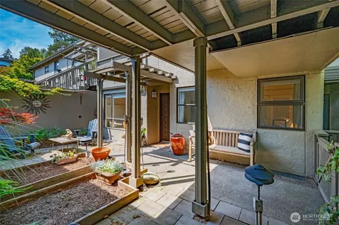 5858 NE Parkpoint Drive Seattle WA 98115