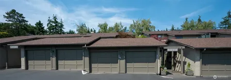 5858 NE Parkpoint Drive Seattle WA 98115