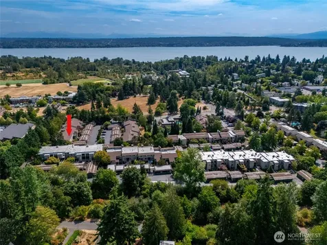 5858 NE Parkpoint Drive Seattle WA 98115