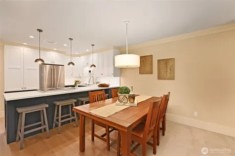 5858 NE Parkpoint Drive Seattle WA 98115