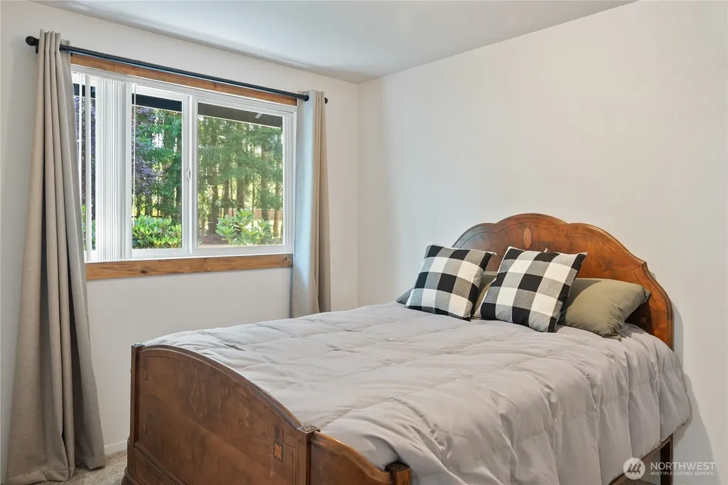 1101 E Ballantrae Drive Shelton WA 98584