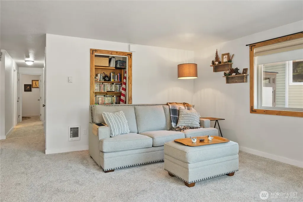 1101 E Ballantrae Drive Shelton WA 98584