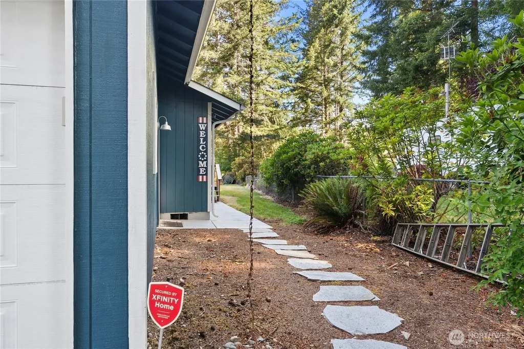 1101 E Ballantrae Drive Shelton WA 98584