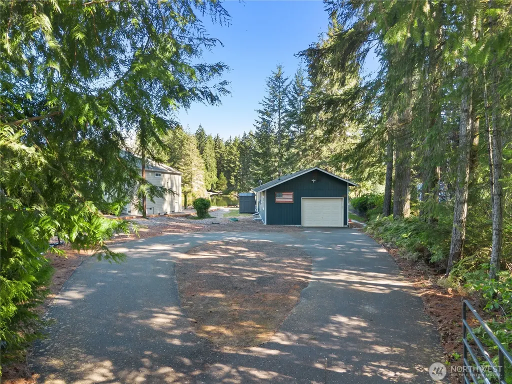 1101 E Ballantrae Drive Shelton WA 98584