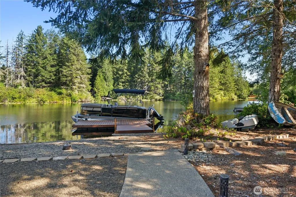1101 E Ballantrae Drive Shelton WA 98584