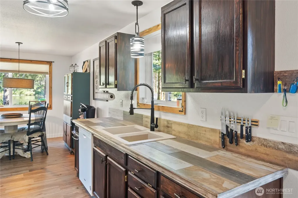 1101 E Ballantrae Drive Shelton WA 98584