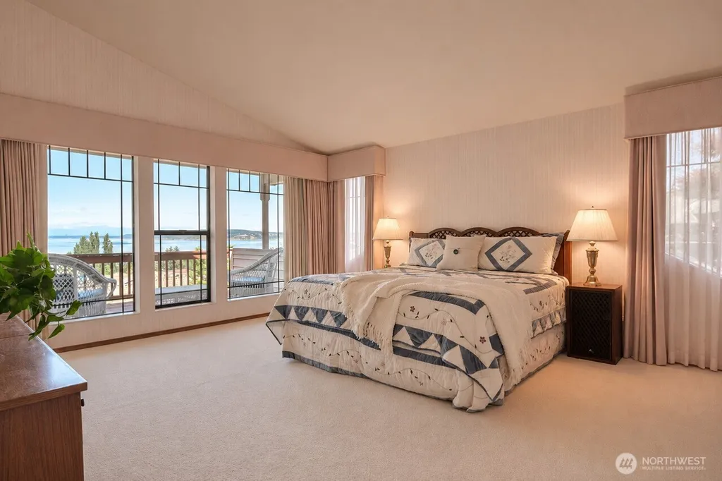 106 Chinook Lane Steilacoom WA 98388