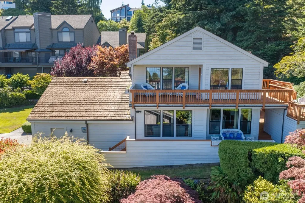 106 Chinook Lane Steilacoom WA 98388
